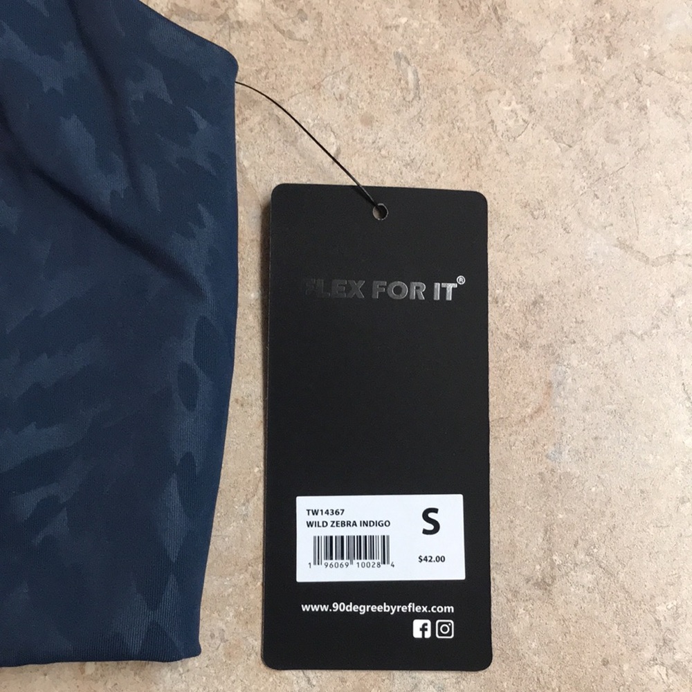 NWT 90 Degree by Reflex Top - Picture 7 of 7